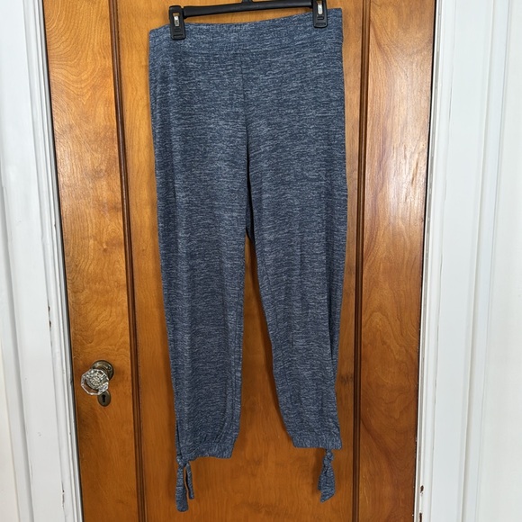 UGG lounge set - Picture 4 of 6